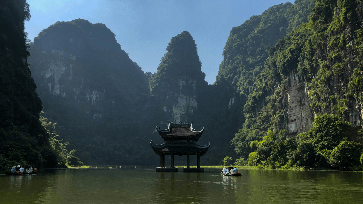 TopVietnamTrip